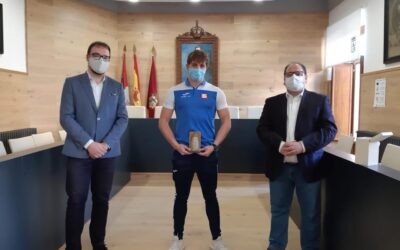 El Ayuntamiento bañezano otorga un reconocimiento a sus deportistas