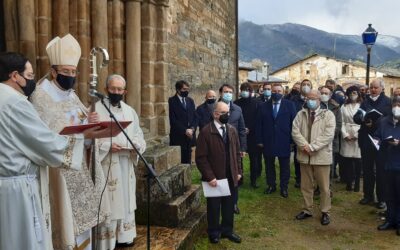 El Obispo de Astorga preside la apertura de la Puerta del Perdón en Villafrancaca