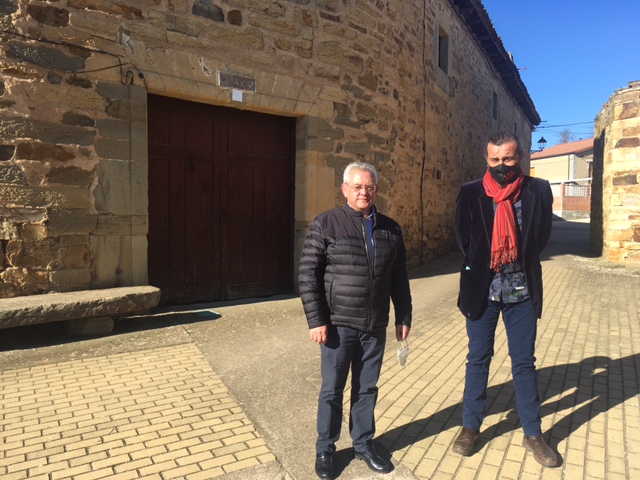 El ayuntamiento de Santa Colomba de Somoza presenta un nuevo proyecto para acondicionar la cruz de Fierro