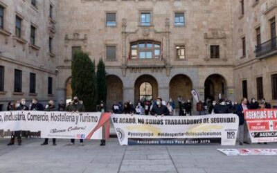 Los autónomos de León se sienten desamparados y hacen visible su dramática situación manifestándose por las calles de la capital