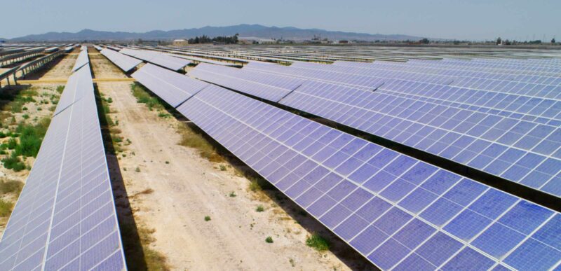 La instalación fotovoltaica Aquarii Solar invertirá 15,7 millones en un módulo de almacenamiento de energía por baterías en Villamejil