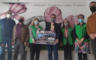 AECC La Bañeza recibe 3060 euros gracias al “Reto Azul: Pedaleando por el Colón”