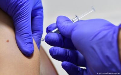 Atención Primaria dice que la vacunación masiva se centralizará en León y que en los centros médicos solo se vacunará con cita previa