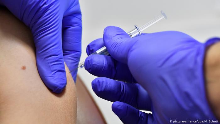 La tercera dosis de la vacuna contra la COVID-19 comenzará a administrarse este jueves en las residencias de la provincia