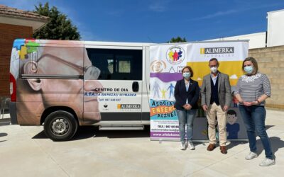 La Fundación Alimerka apoya con 5.000 euros el transporte adaptado de AFA Astorga y AFA La Bañeza