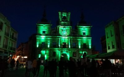 El Ayuntamiento se ilumina de verde en apoyo al Atlético Astorga