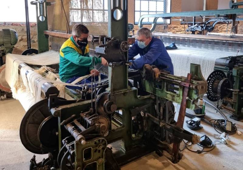 El Museo textil La Comunal reabre con nuevas adquisiciones y máquinas recien restauradas