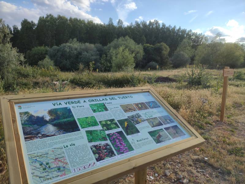 El Ayuntamiento de Valderrey realiza la señalización de dos nuevas rutas medioambientales en el municipio