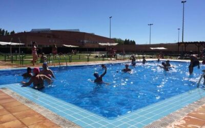 Astorga, La Bañeza y otros 16 municipios de la comarca reciben ayudas de la Diputación para contratar personal en sus piscinas este verano