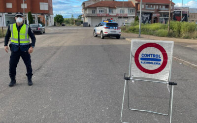 La Policía Local de La Bañeza está realizando controles de alcoholemia dentro del casco urbano