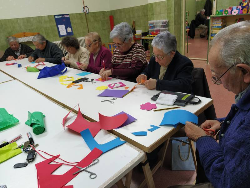 El Sabadell subvenciona los talleres de envejecimiento activo que Alheimer Astorga imparte en los pueblos
