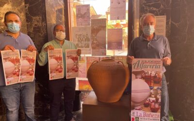 La Feria de Alfarería de La Bañeza vuelve a la plaza Mayor con 21 expositores y Portugal como país invitado