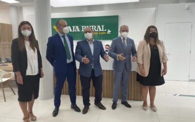 Caja Rural inaugura su nueva oficina en La Bañeza
