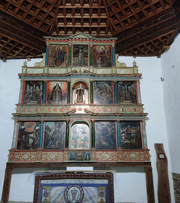 La Ermita de Viforcos luce un renovado retablo