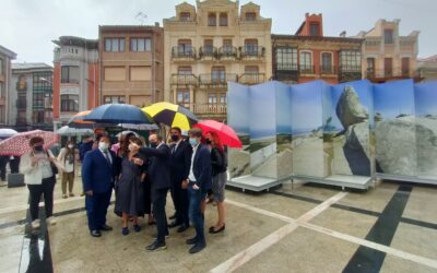 Los 20 proyectos ganadores de la XV Bienal de Arquitectura ‘dialogan’ ya con la plaza  modernista de La Bañeza