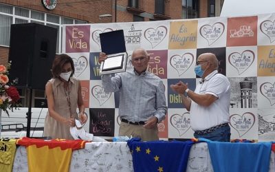 Santa María del Páramo homenajea a Carlos Jovellar por su vida ligada al ciclismo