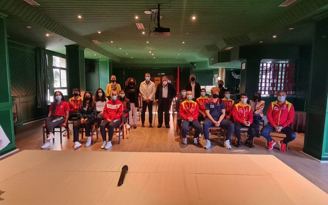 La selección nacional de kárate ya está en La Bañeza para ofrecer entrenamientos de alto nivel