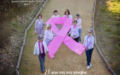 La Junta Local de La Bañeza de la AECC organiza una mesa informativa y una quedada en rosa para conmemorar el Día del Cáncer de Mama