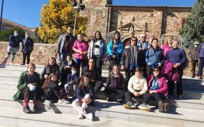 Más de 100 caminantes participan en la Marcha de la Amistad que une a parameses y bañezanos