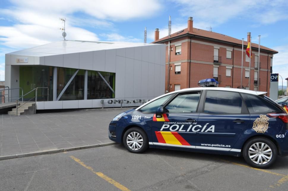 La Policía Nacional detiene en Astorga al autor de un robo con violencia