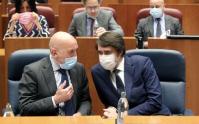 Carnero apuesta por campañas “objetivas” de consumo responsable y el PSOE le exige “menos populismo”