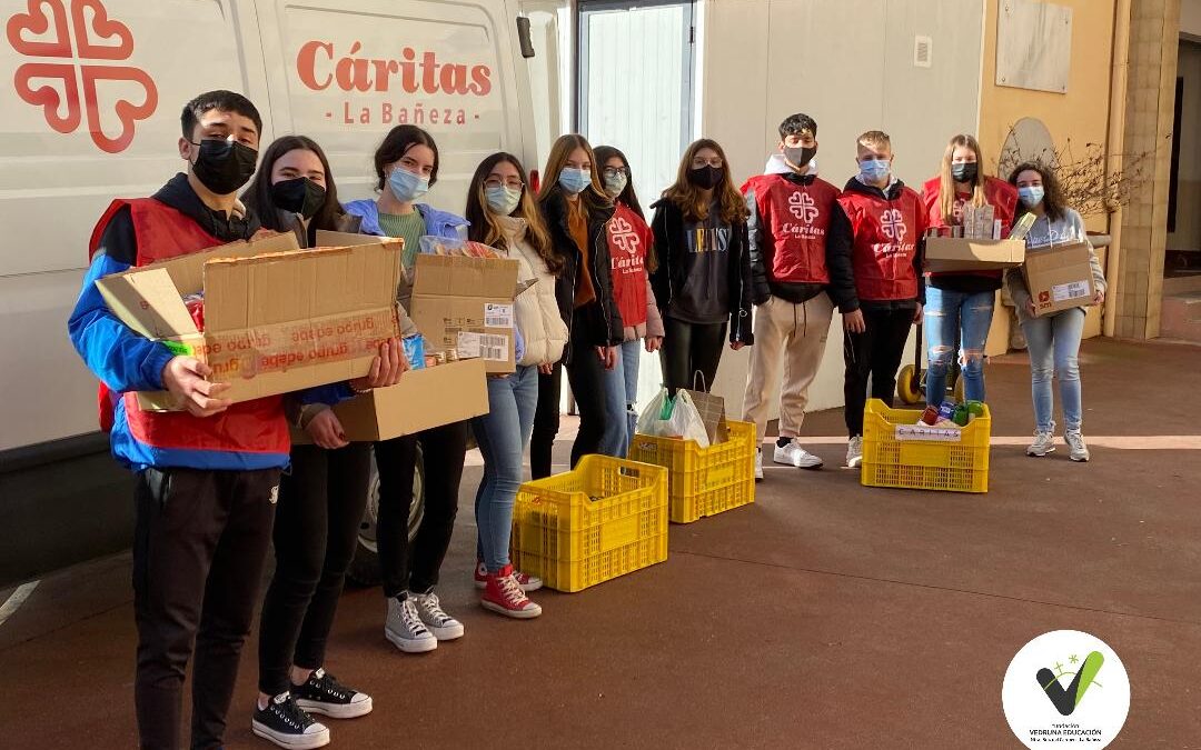El colegio Nuestra Señora del Carmen de La Bañeza ha realizado la recogida de alimentos para colaborar en la campaña de Navidad de Cáritas