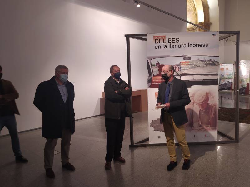 La exposición ‘Delibes en la llanura leonesa’ recupera las visitas del escritor a la provincia