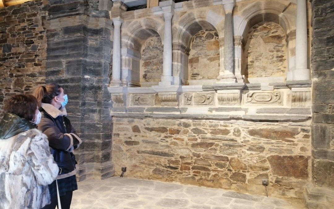 Cultura finaliza la obra de recuperación del retablo de cantería de la ermita de San José en Requejo