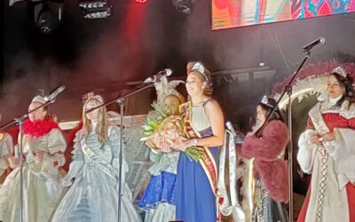 Las musas del ‘Olimpo Bañezano’ arropan a Bárbara García en su proclamación