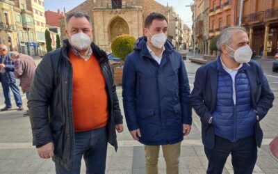 El PSOE apuesta en La Bañeza por un plan autonómico de modernización y conservación de carreteras