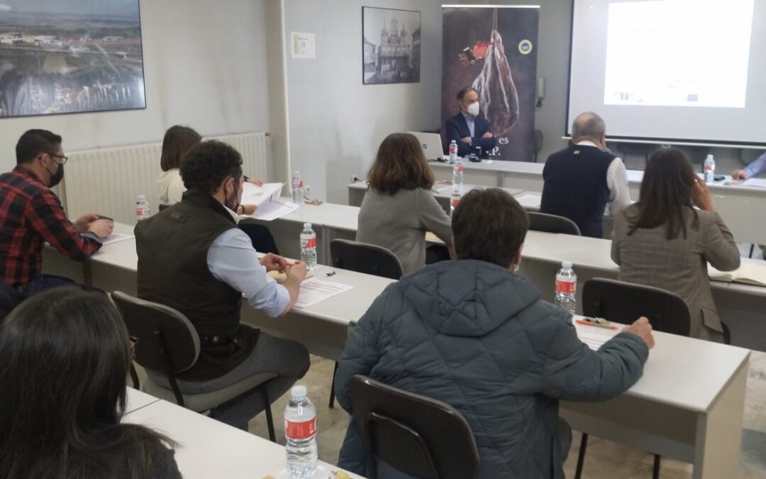 La IGP y el Itacyl presentan a los productores de ‘Cecina de León’ los detalles de la capacidad nutricional de su producto