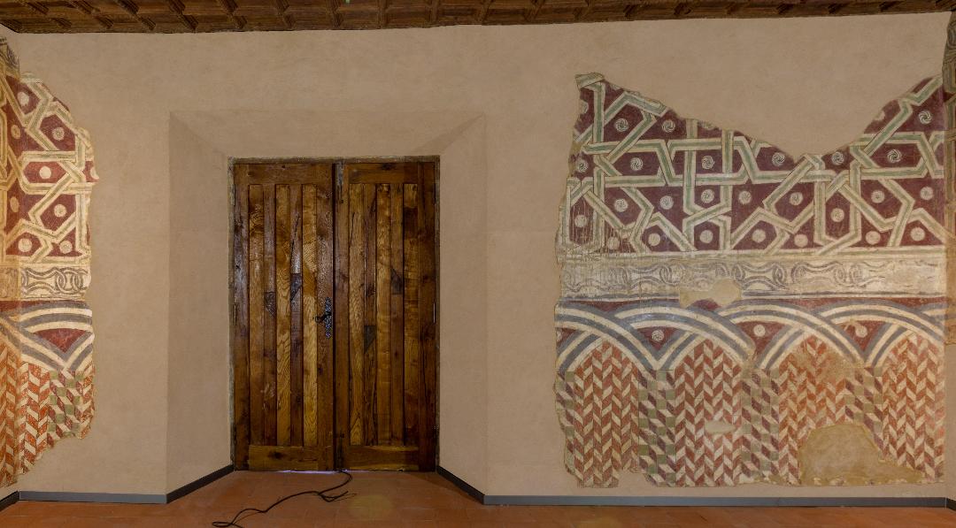 Finalizada la restauración de las pinturas murales de la Sala Moruna del monasterio cisterciense de Santa María de Carrizo