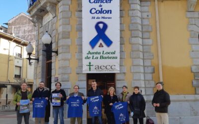 El Reto azul pedalea de La Bañeza a Braganza para concienciar sobre el cáncer de colón