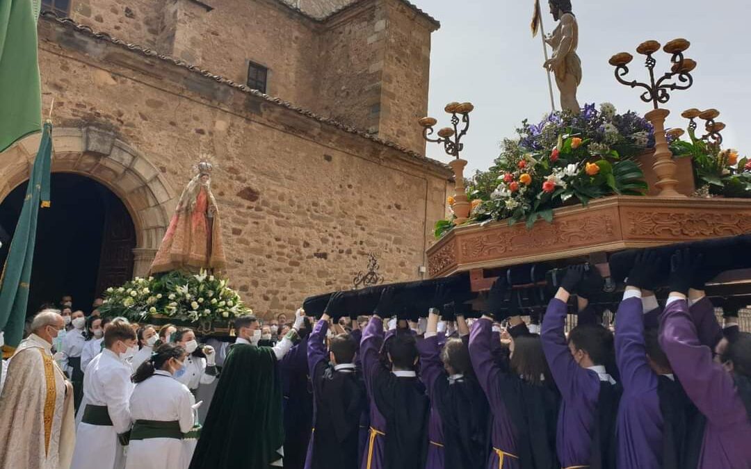 La Jubilosa Procesión del Resucitado cierra la Semana Santa de Astorga