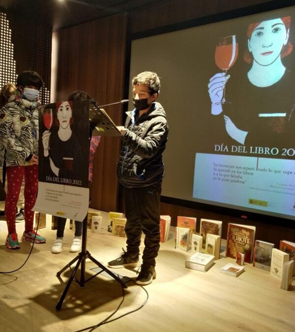 Astorga celebra el Día del Libro con una lectura intergeneracional de “El Quijote”