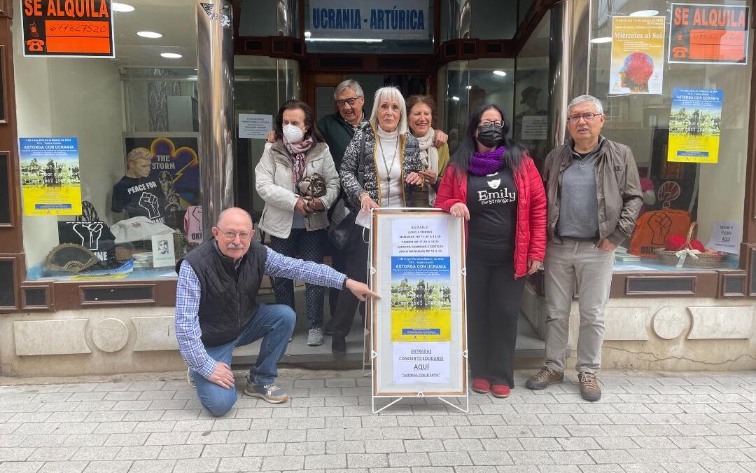 Abre sus puertas el mercadillo solidario a favor de las familias ucranianas refugiadas en Astorga y comarca