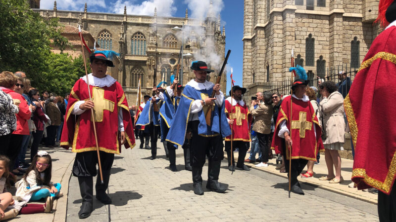 La Zuiza abre por primera vez la participación a mujeres y busca nuevos integrantes para el desfile en Astorga