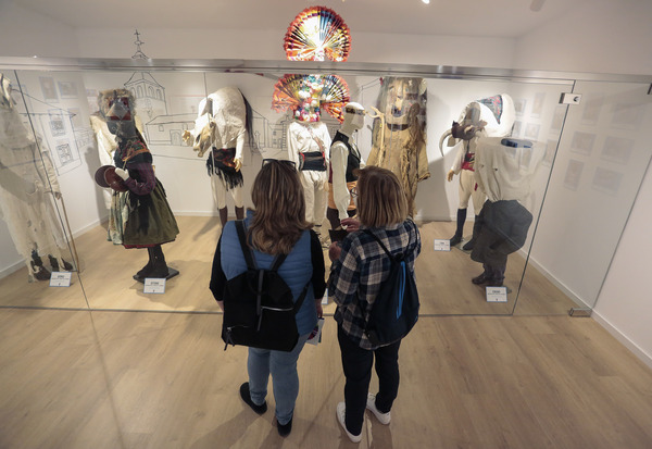 Llamas de la Ribera inaugura el primer Centro de Interpretación del Antruejo de la provincia de León