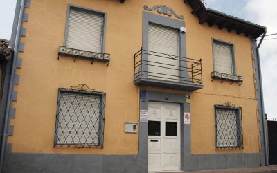 Cáritas Diocesana reconoce la labor de Benito Crespo y Consola Martínez por su labor en La Bañeza y Bembibre