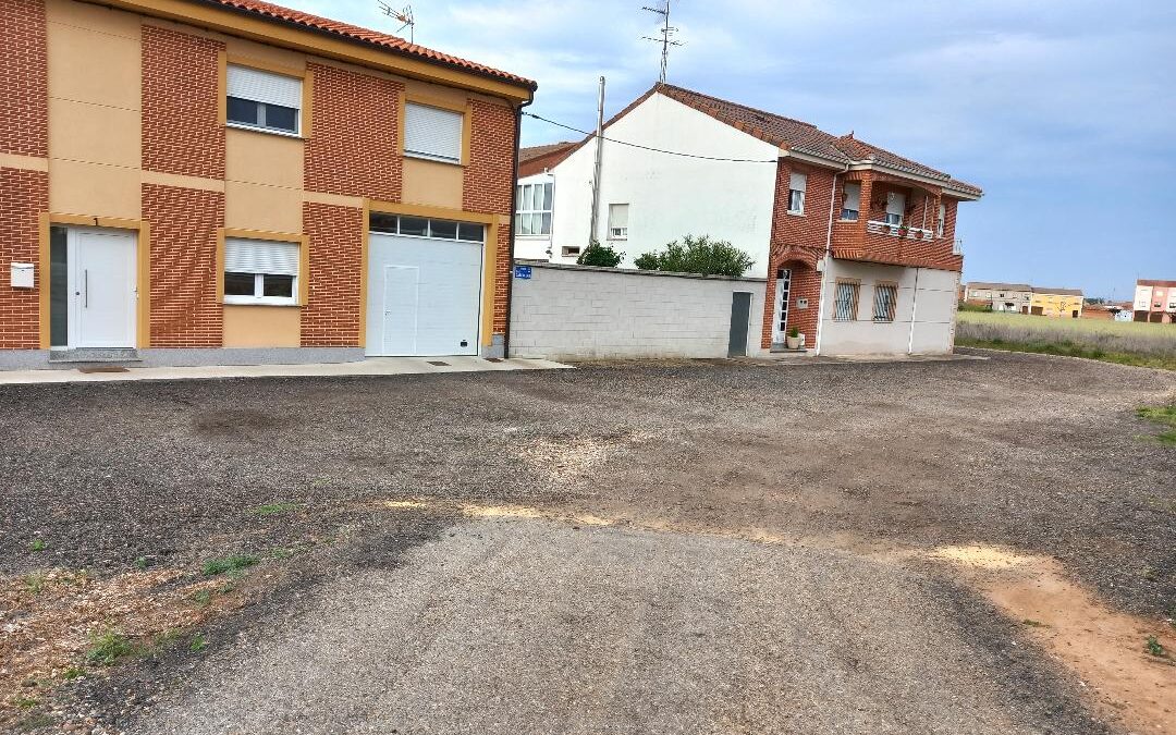 Santa María del Páramo invertirá más de medio millón de euros en pavimentación, urbanización y adecuación de espacios públicos