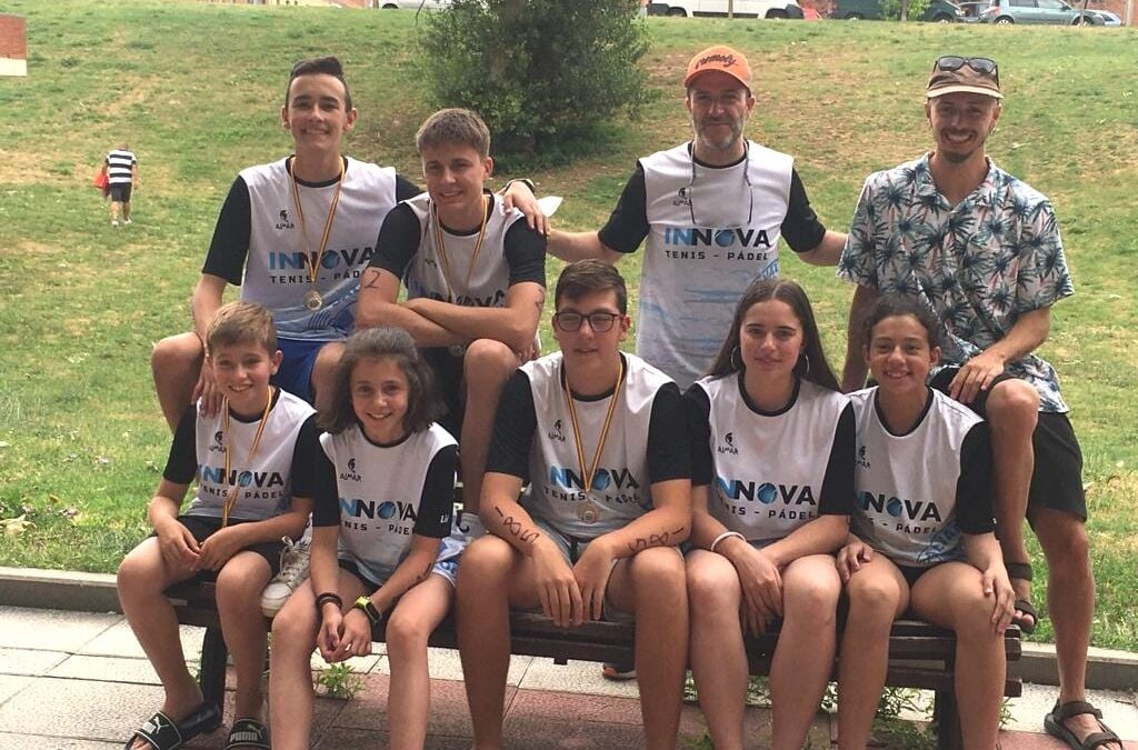 La Escuela de Salvamento de Astorga, subcampeones de Castilla y León en relevos sprint