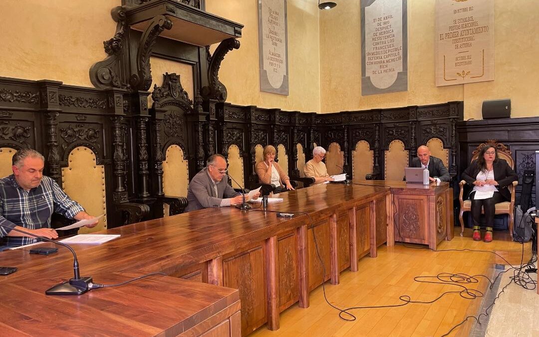 La nueva situación política de Astorga deja sobre la mesa los asuntos económicos del Pleno