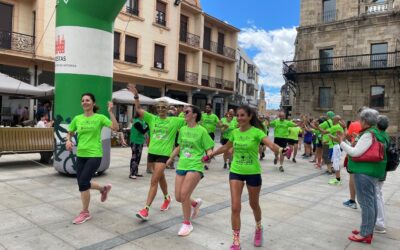 Las astorganas Sole Yebra y Lidia corren a Santiago contra el cáncer que hoy ha hecho escala en nuestra ciudad