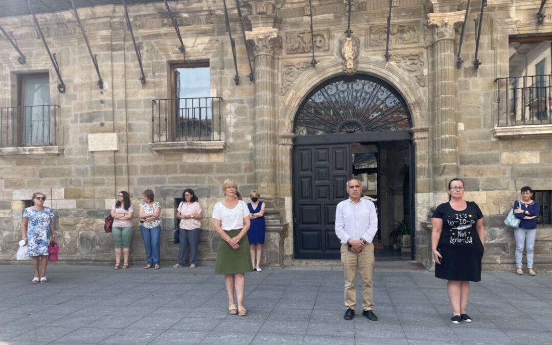 Astorga y La Bañeza se unen al minuto de silencio en recuerdo a Miguel Ángel Blanco