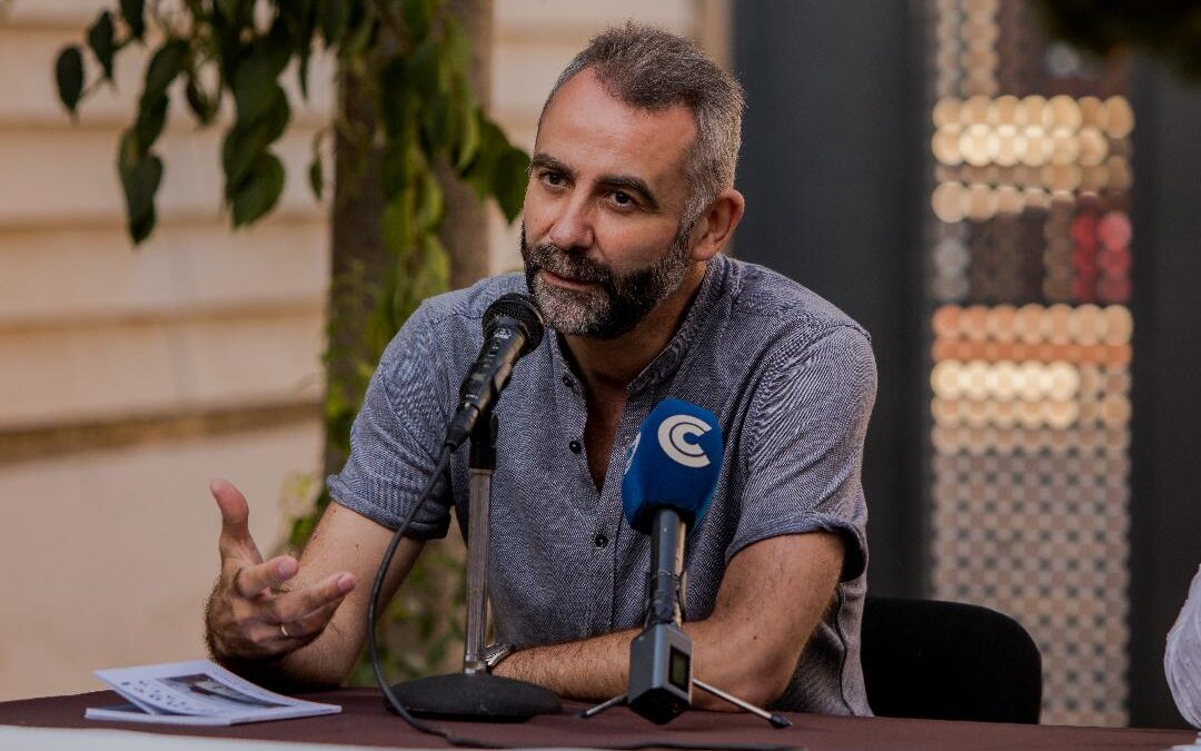 Manuel José de Lara se lleva a Huelva los 2.000 euros del Premio de poesía infantil Charo González