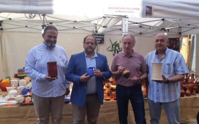 La Bañeza consolida su apuesta por las tradiciones con una nueva edición de la Feria de Alfarería y Cerámica