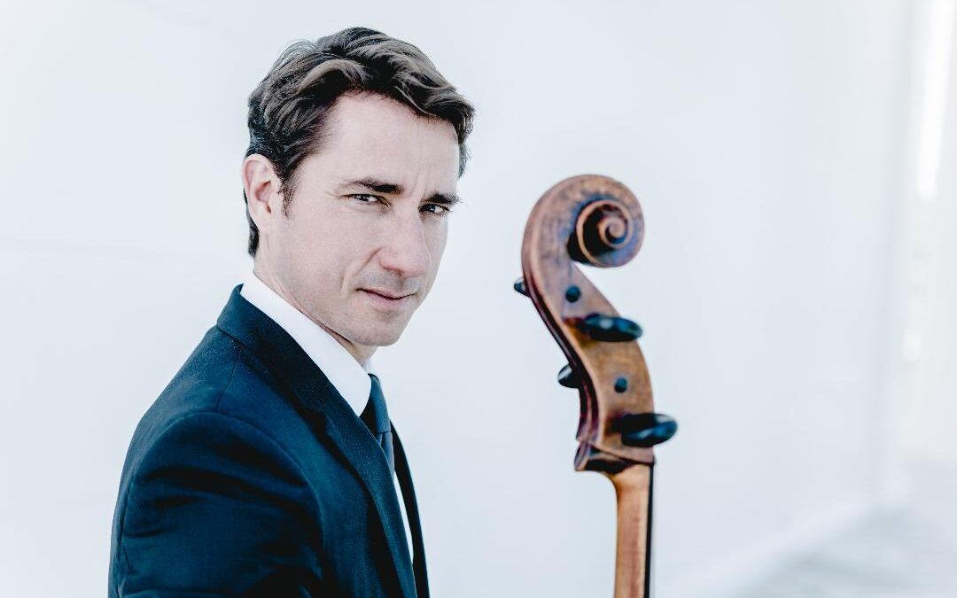El violonchelista Luis Zorita actúa esta noche en el Teatro Municipal de La Bañeza