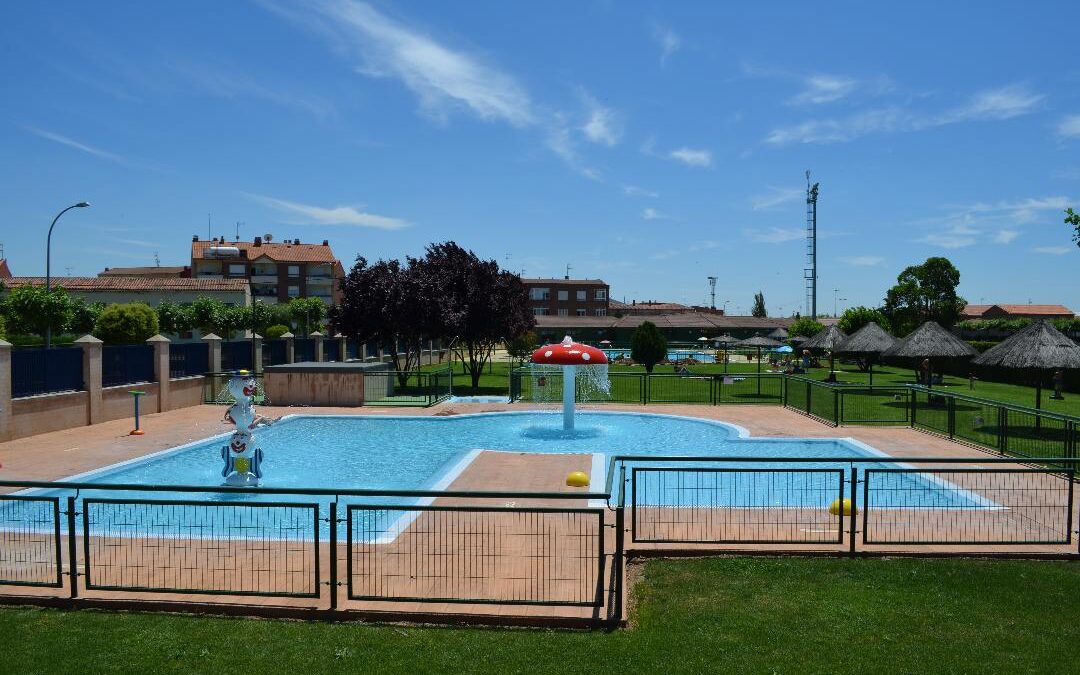 Santa María del Páramo pide una subvención a Diputación para la ampliación de las zonas verdes de las piscinas municipales