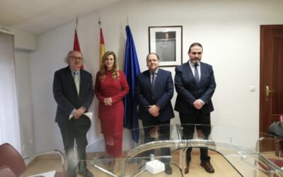 La Viceconsejera de Acción Cultural de Junta de Castilla y León confirma el apoyo de su Consejería a la Casa de la Poesía-Fondo Cultural Antonio Colinas