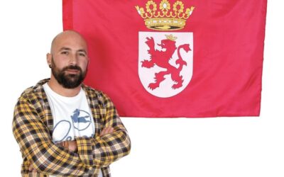 César de la Mata presenta la lista de la UPL en La Bañeza y se acompaña de Roberto Carracedo y Manuela Cadenas en los primeros puestos